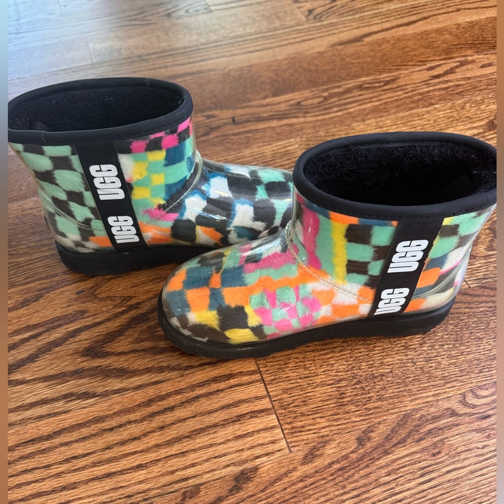 Girls classic checkered waterproof mini uggs